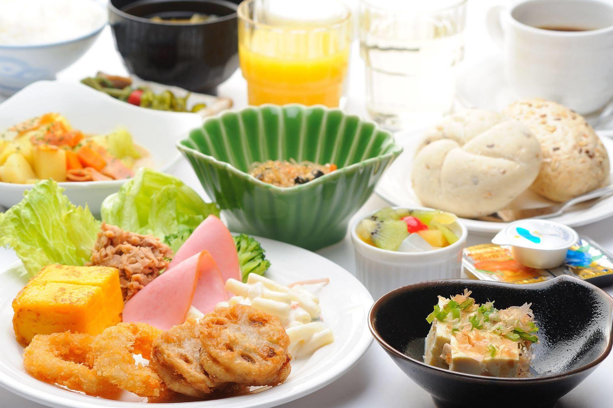 Hotel Route-Inn Toyokawa Inter Luaran gambar